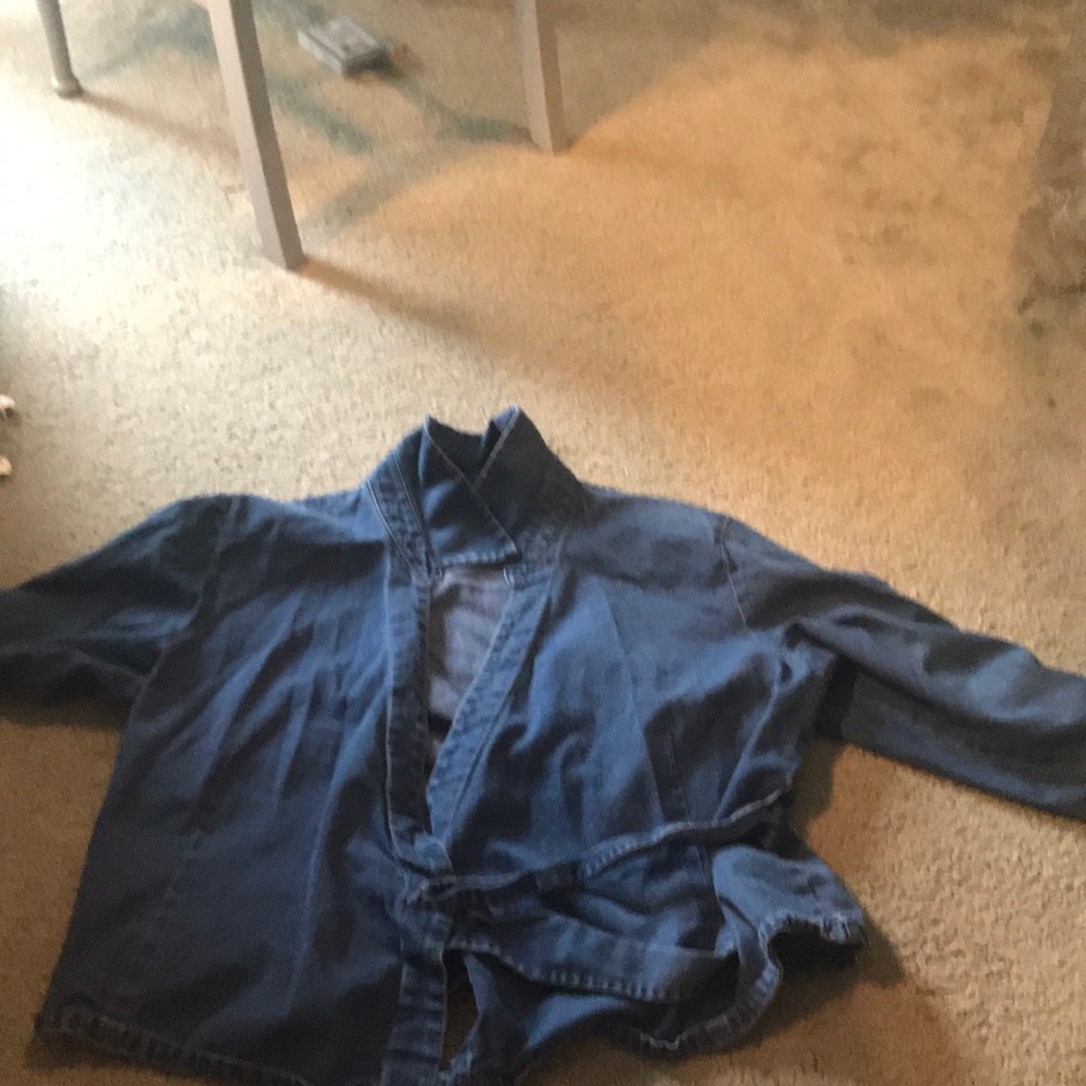 Soft jean looking jacket, ties in the front.